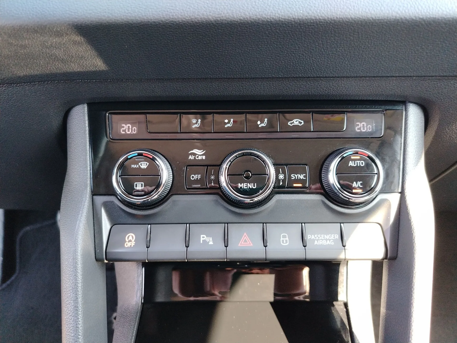 škoda karoq 2.0 tdi dsg ambition - slika 14