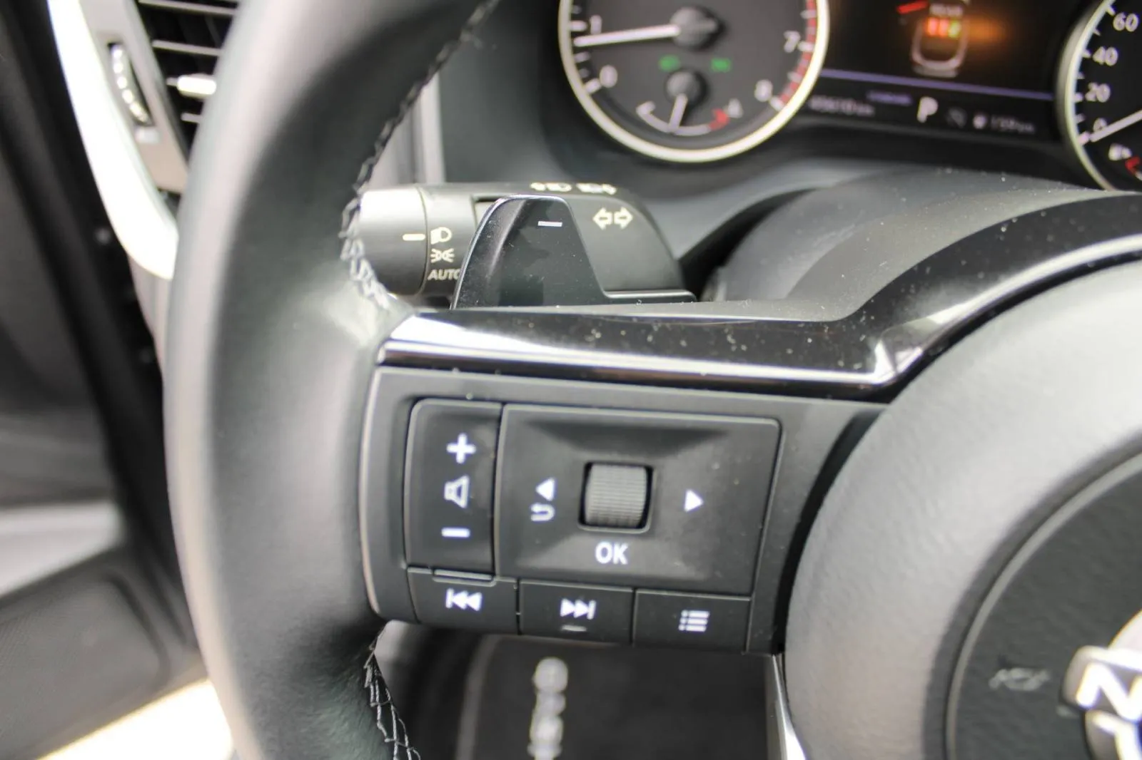 nissan qashqai 1.3 mhev automatik *led, kamera* - slika 21