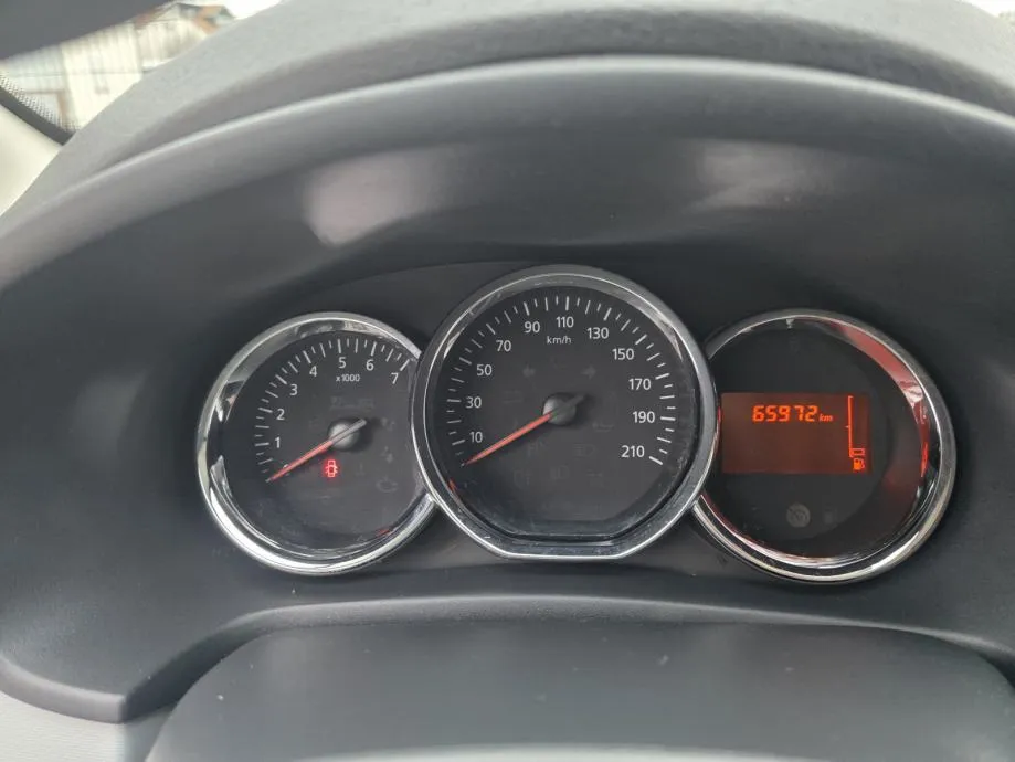 dacia sandero 0,9 tce 90,2015 g,66000 km, kartice24/36 rata - slika 15