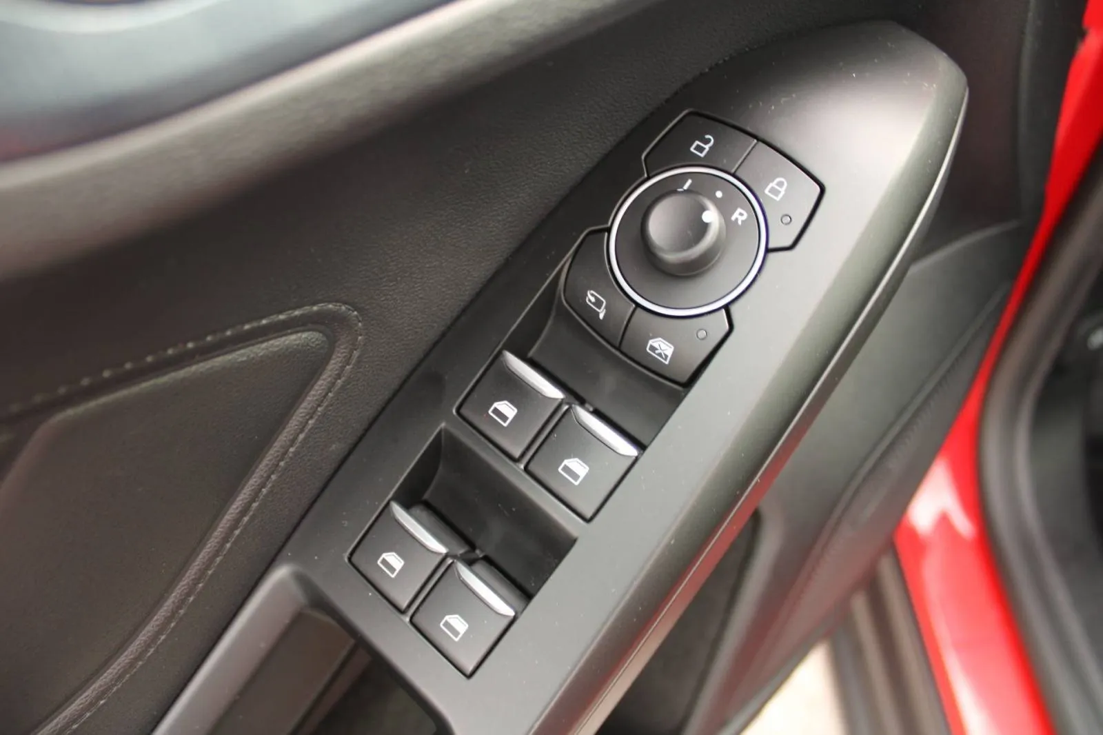 ford focus sw active 1.0 ecoboost *led,navigacija* - slika 16