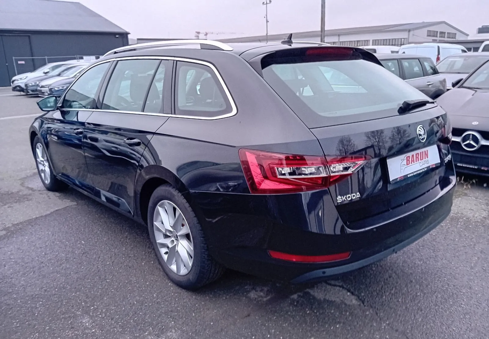 škoda superb combi 2,0 tdi ,do 2 godine jamstva,u sustavu pdv-a. - slika 5