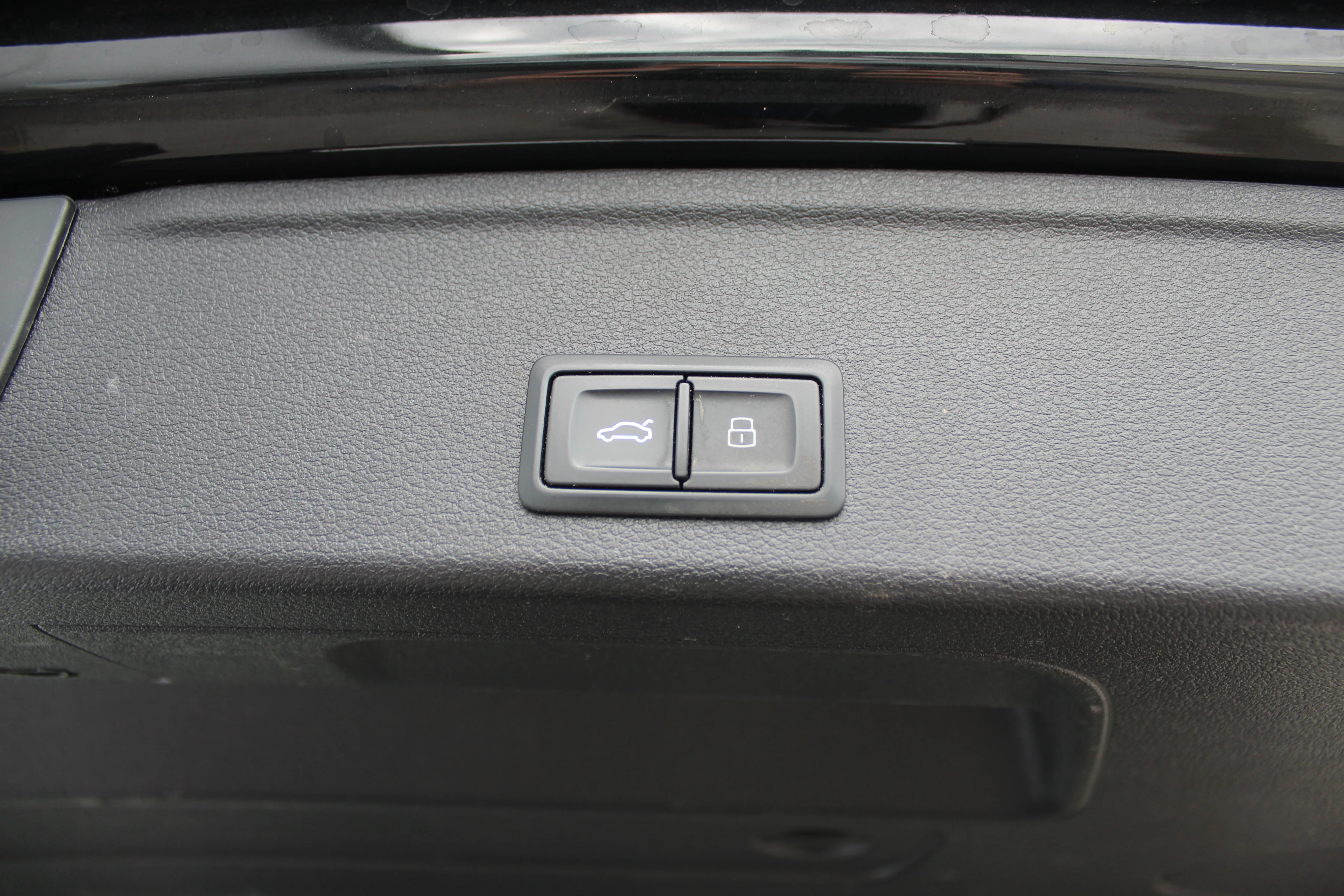 13178 audi a4 avant 30tdi s tr - slika 11