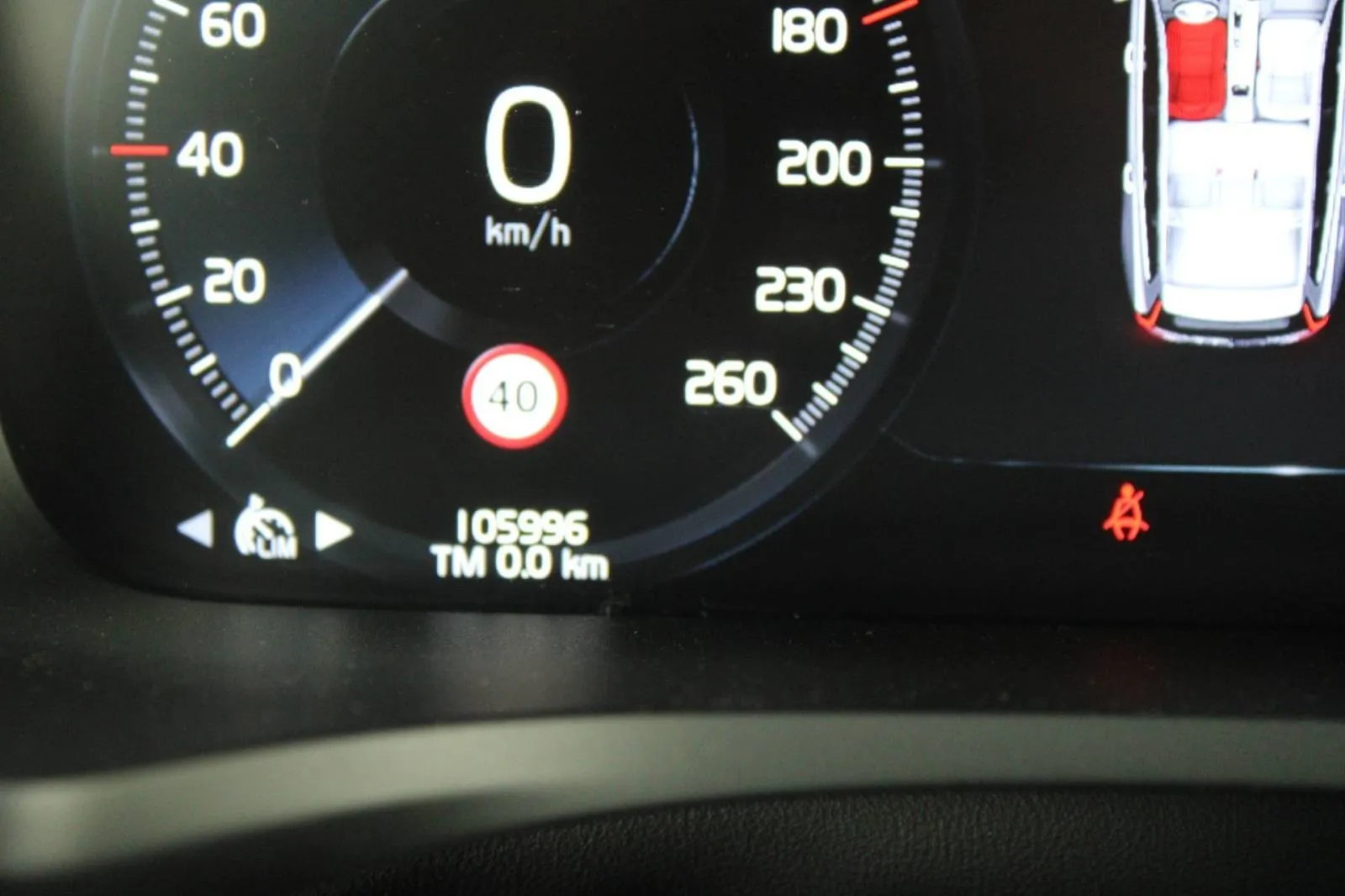 volvo v60 2.0d b4 automatik *led, navigacija, kamera* - slika 8