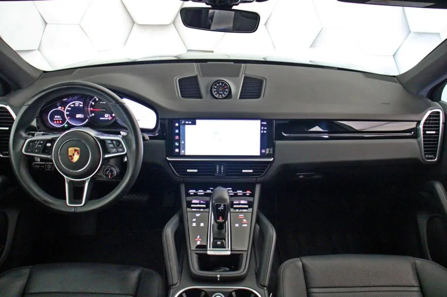 porsche cayenne coupe 3.0 v6t 4x4 aut sport chrono+ panomatrix led bos - slika 7