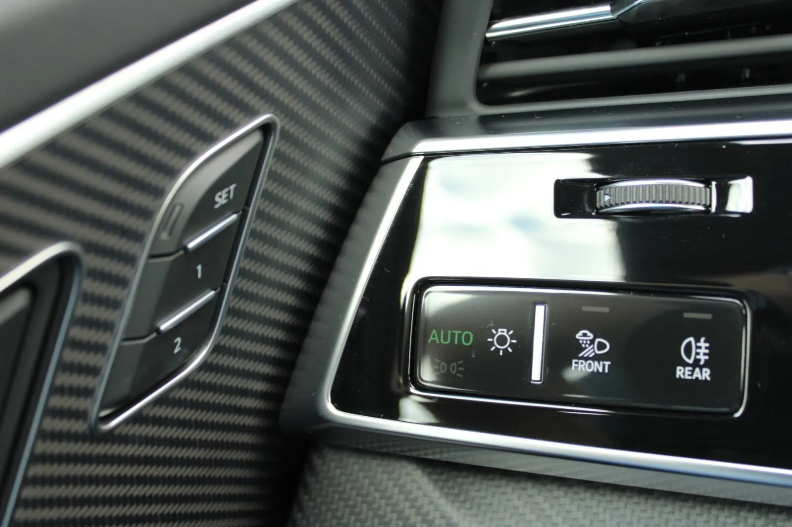 audi rsq8 4.0 tfsi quattro performance - slika 12