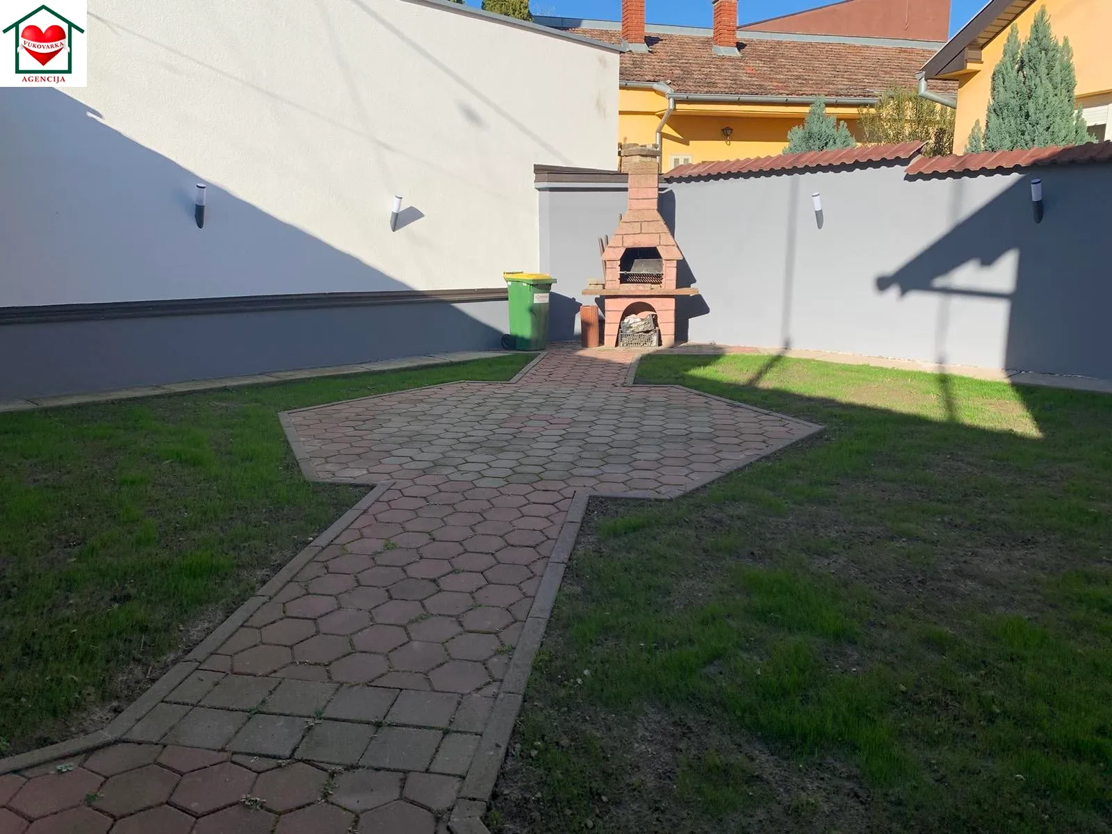vukovar centar e. unije 14 super predivna kuća 270 m2 - slika 5