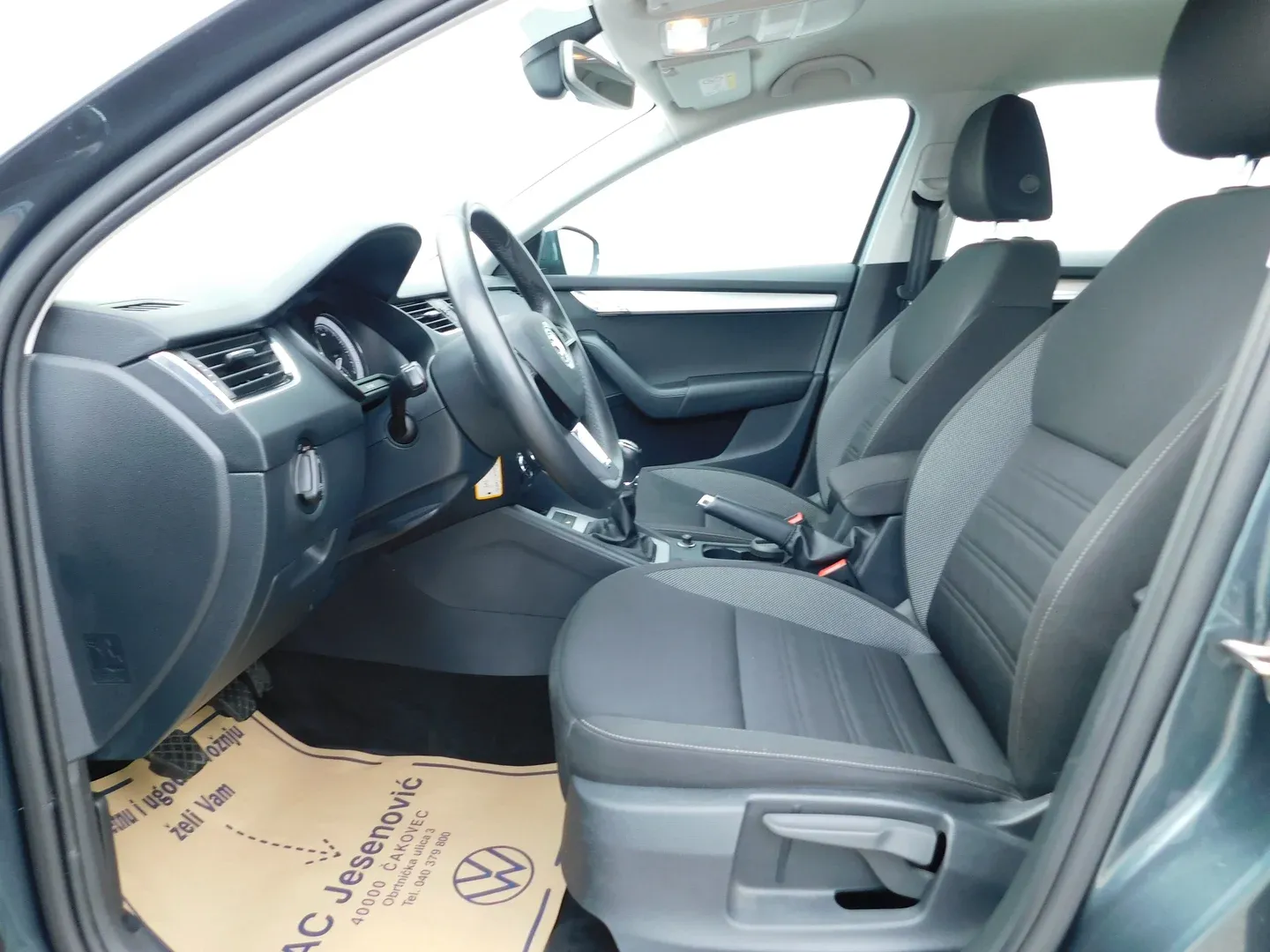 11176 škoda octavia combi ambition 1.6 tdi - slika 7