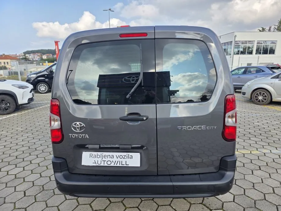 toyota proace city 1,5 d-4d 75 kw (102 ks) l2, 2022 god. - slika 6