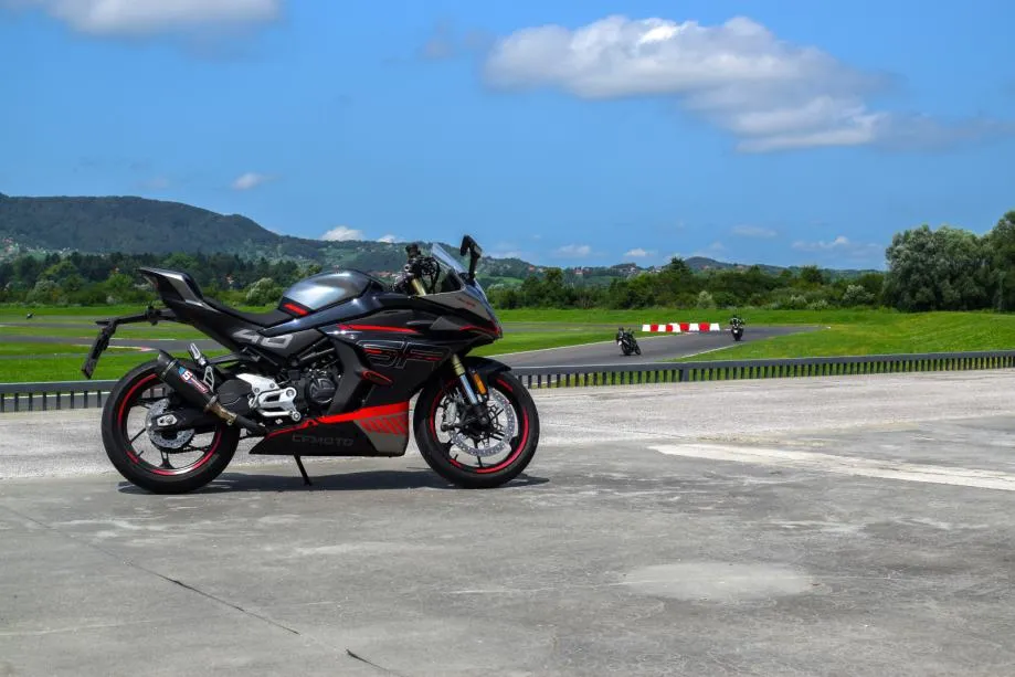 cfmoto 450sr, novo, dostupno više boja, 2024 god. - slika 3