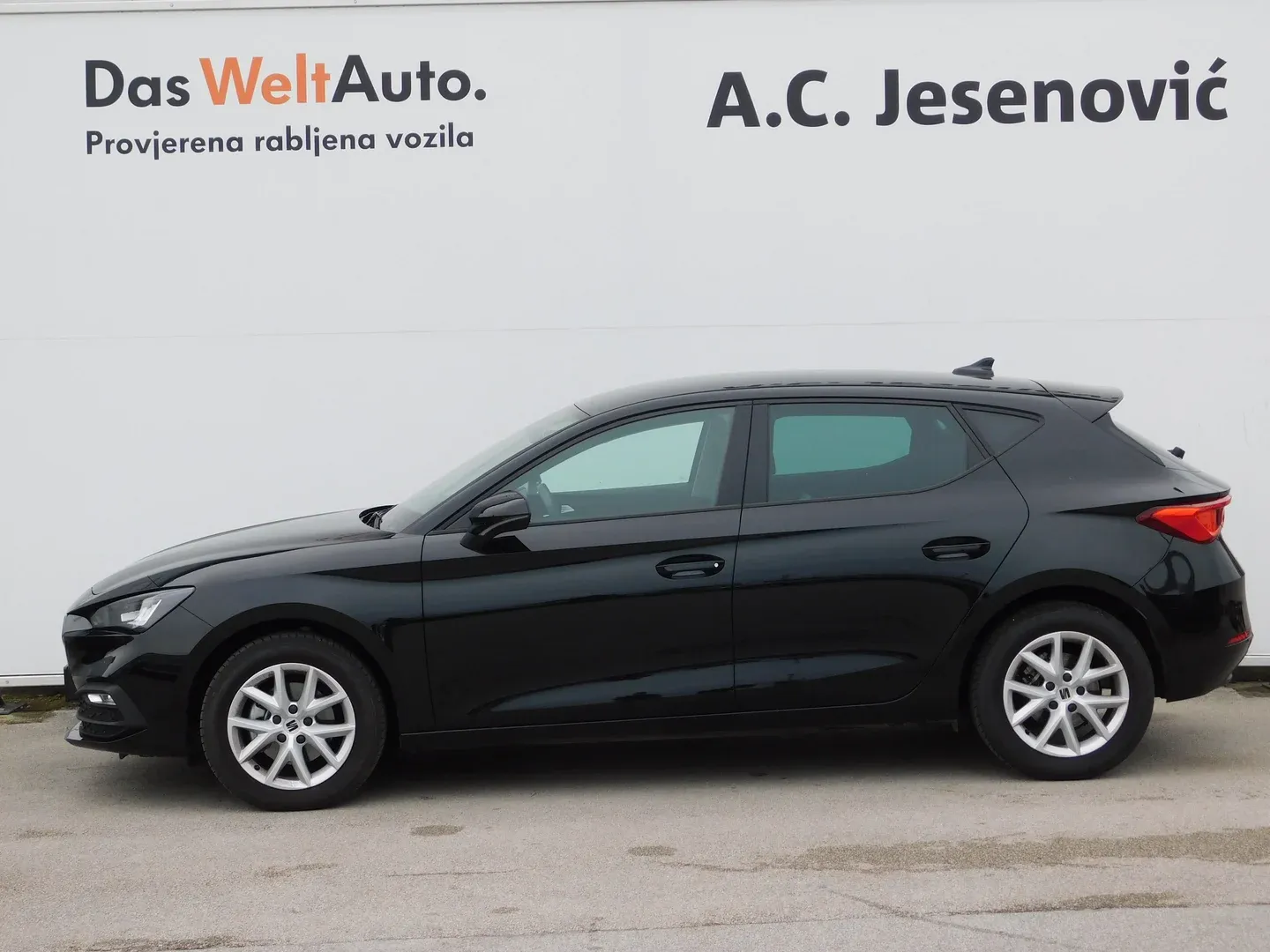 12589 seat leon 2.0 tdi evo style - slika 6