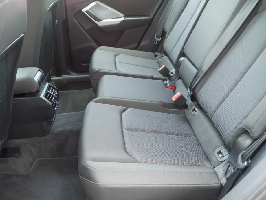 audi q3 35 tdi autom. | virtual | adapt. temp. | 2 zone ac | jamstvo - slika 22