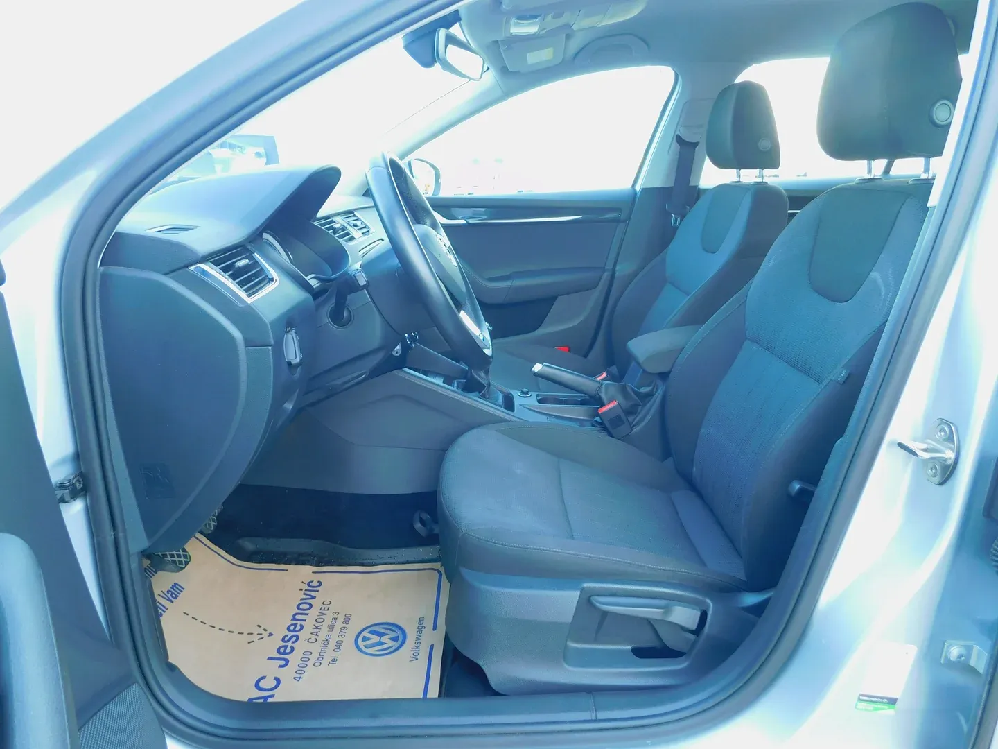 05884 škoda octavia combi style 1.6 tdi - slika 7
