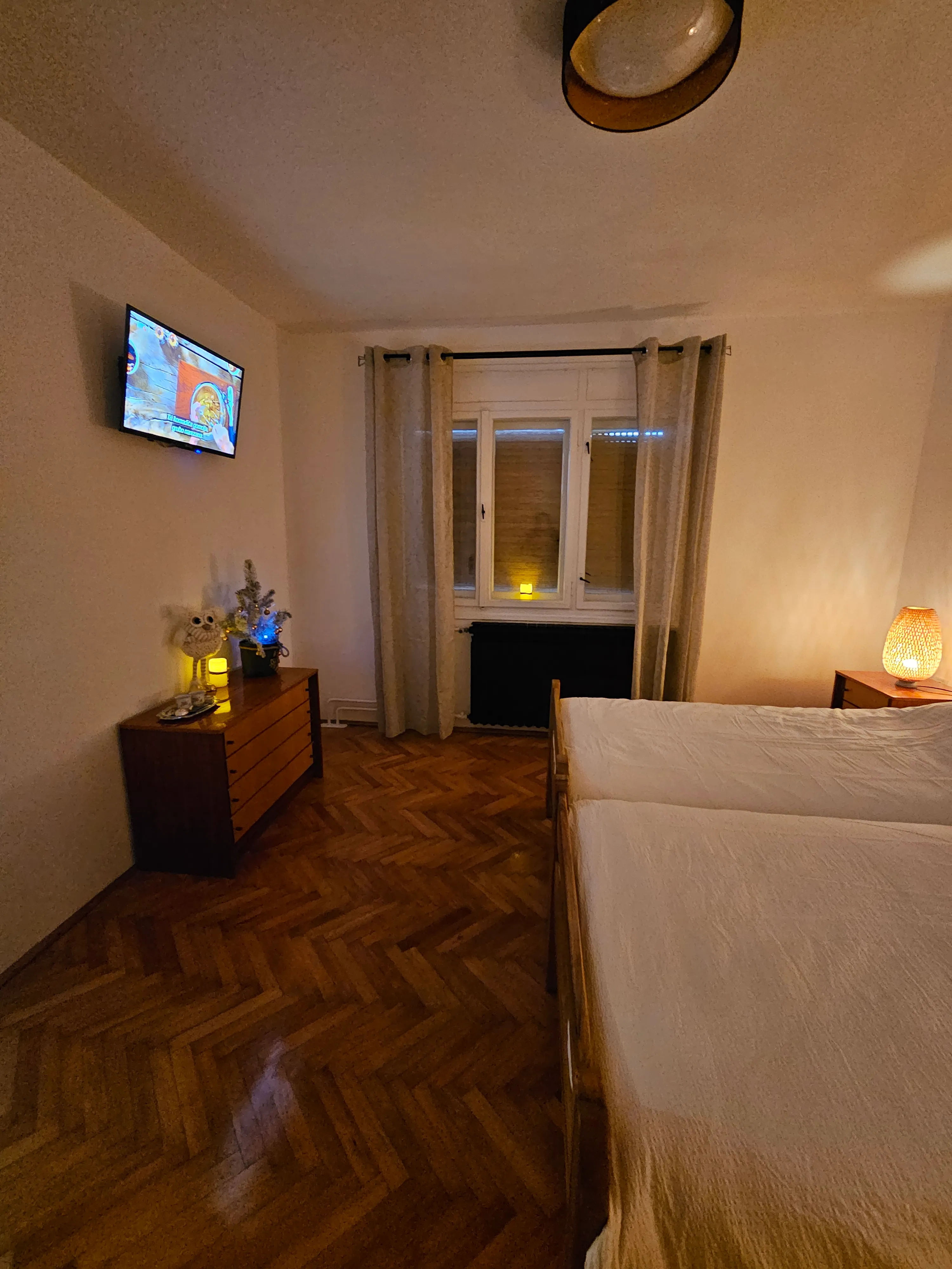 centralna lokacija zagorje; namjesteno i pogodno do 12 osoba - slika 18