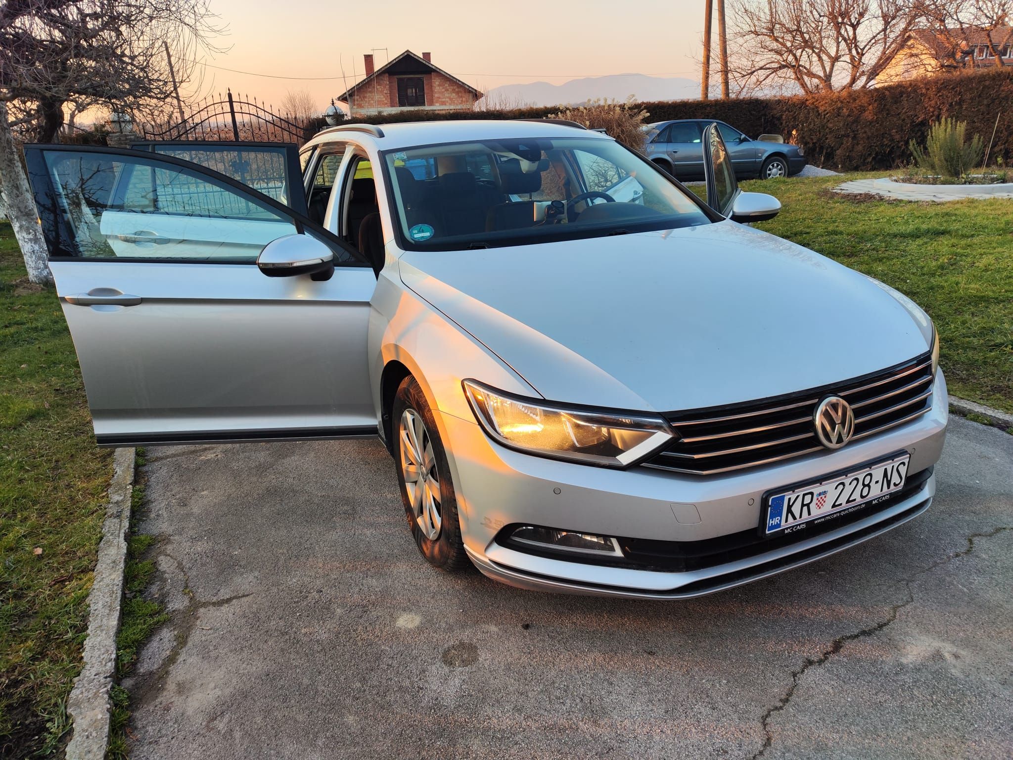 vw passat variant b8 , 2.0 tdi bmt, vrlo dobar... - slika 4