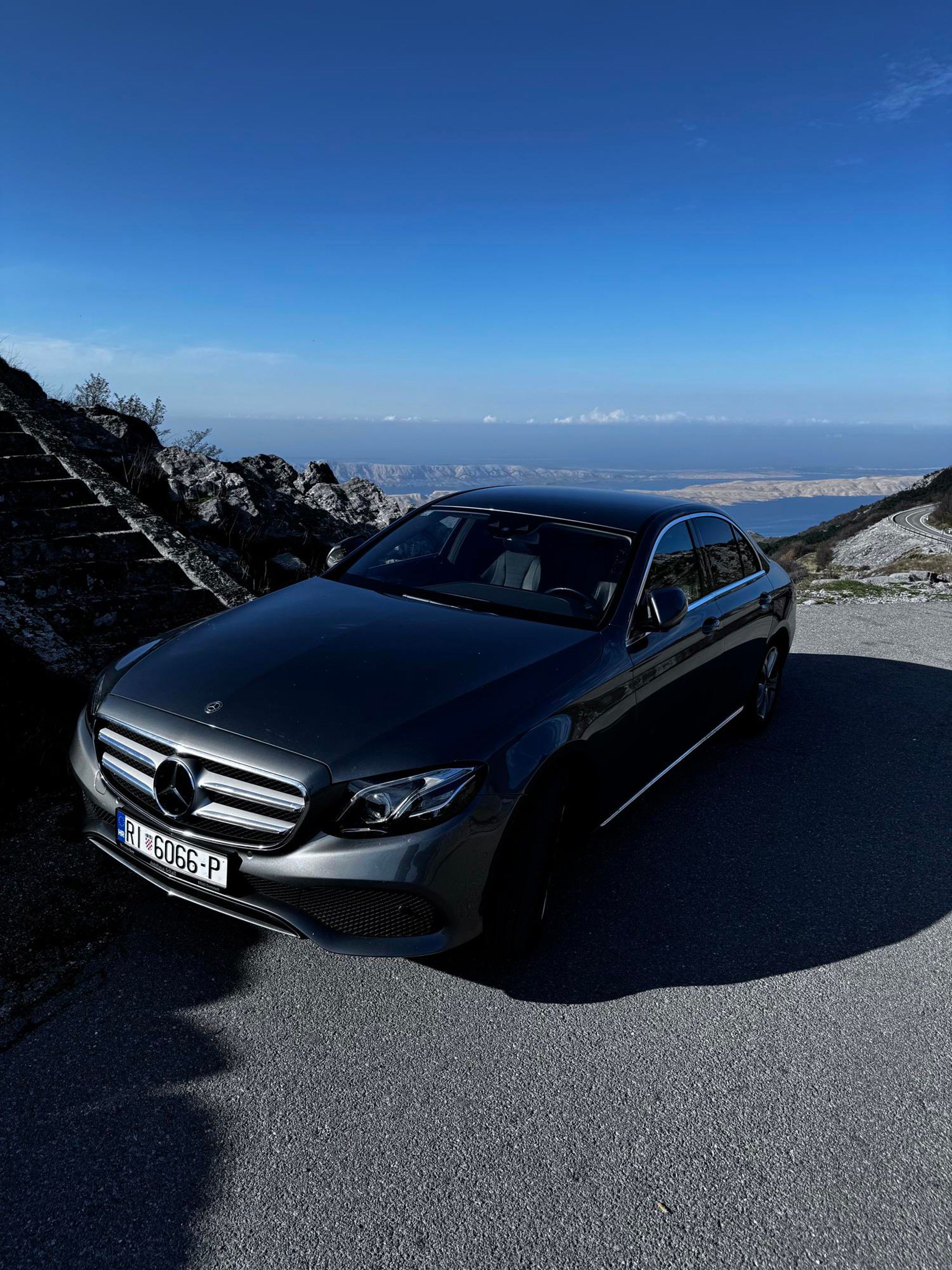 mercedes e250 garancija mb100,memory,360kamera,kuka,led,radari,burmst - slika 4