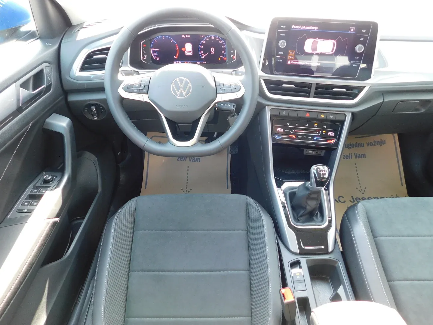 09232 volkswagen t-roc 2.0 tdi style - slika 9