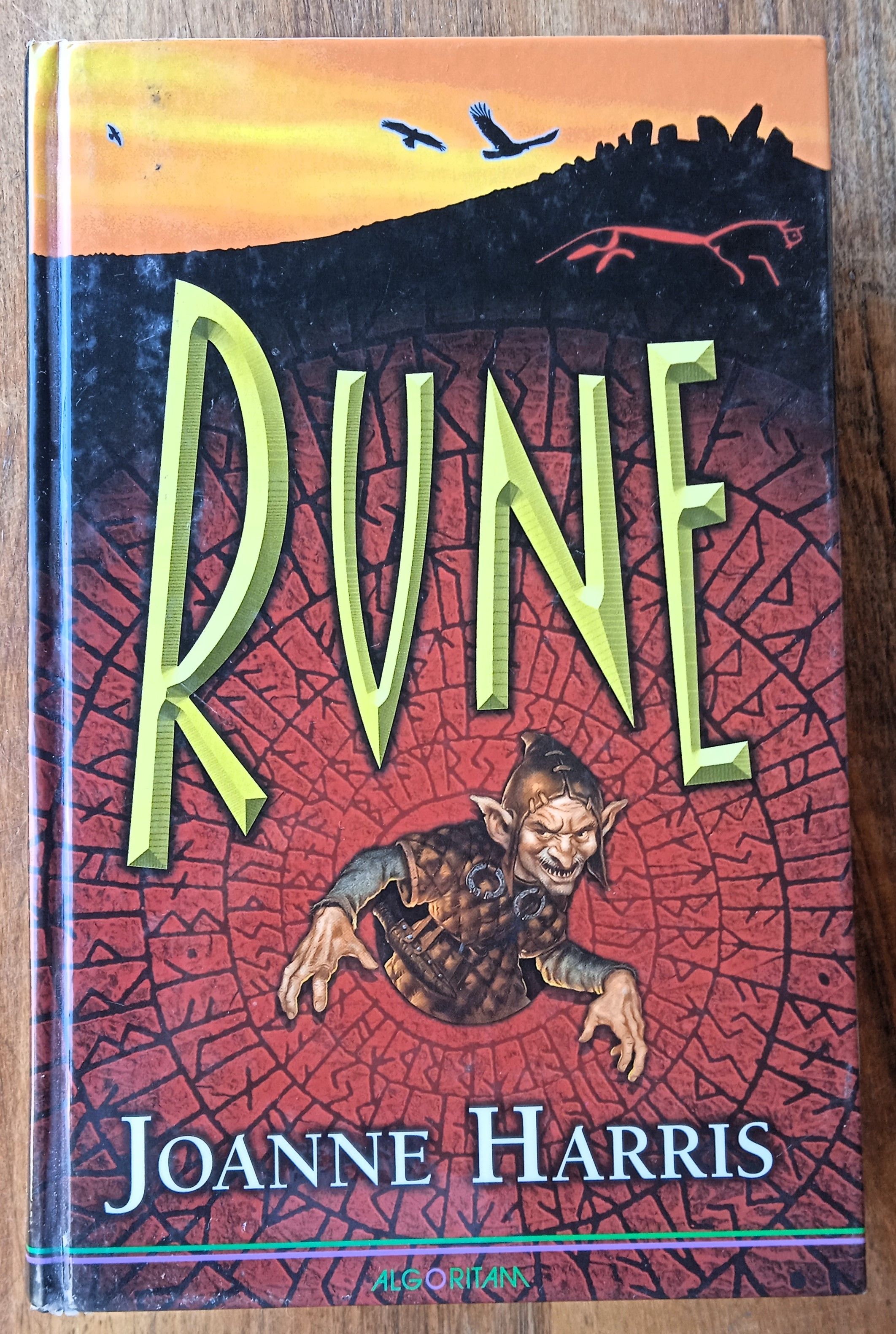 RUNE Joanne Harris - Sisak
