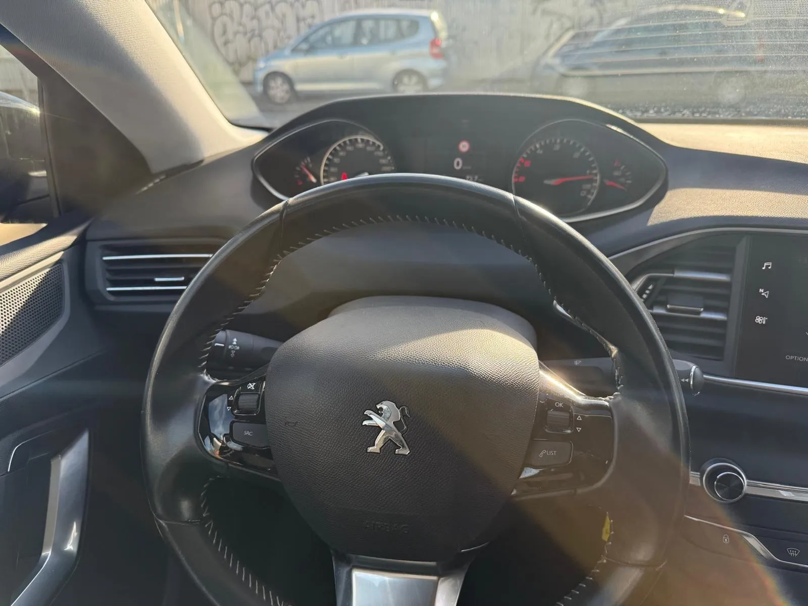 peugeot 308 sw 1,5 bluehdi, navi, parking senzori, 4x garancija! - slika 13