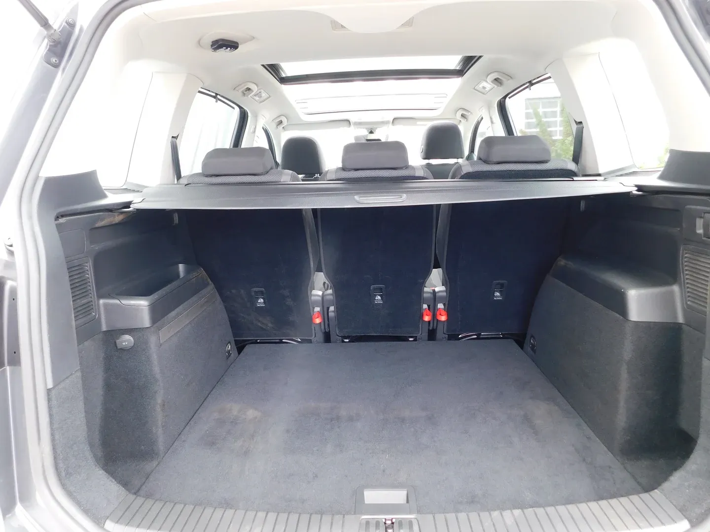 08819 volkswagen touran 1.6 tdi dsg trendline - slika 14