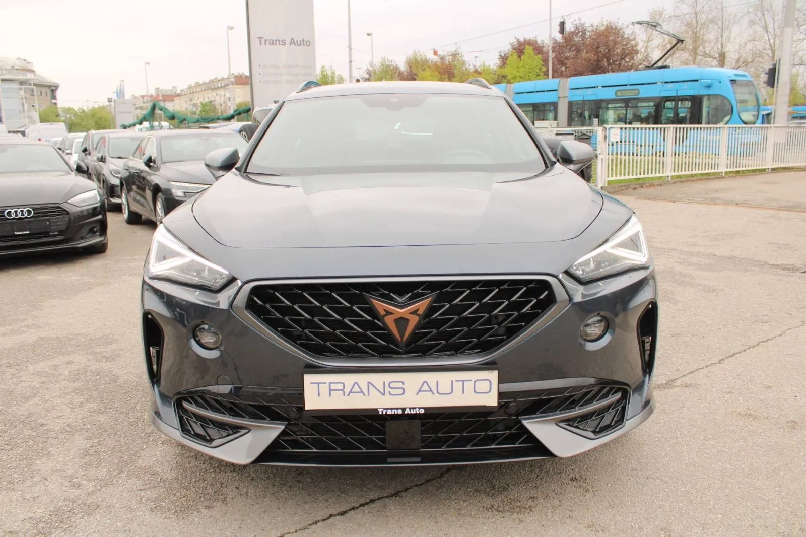 cupra formentor 1.4 e-hybrid dsg *led, navigacija, kamera* - slika 2