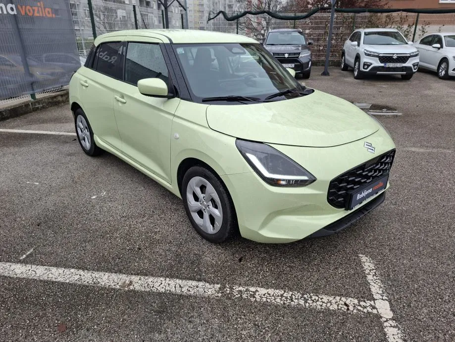 suzuki swift 1,2 - slika 3