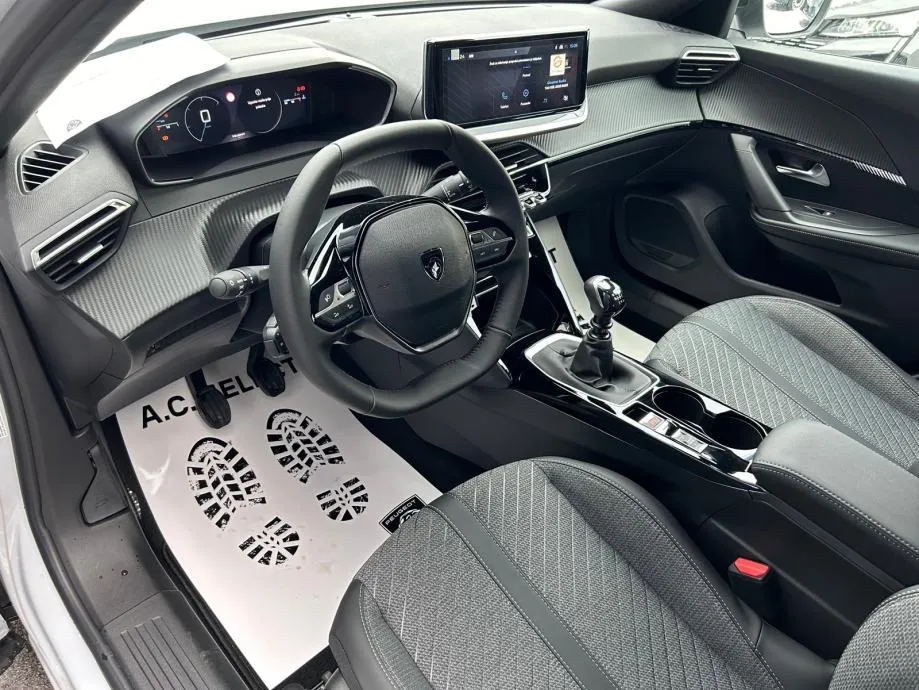 peugeot 2008 allure puretech 100 - isporuka odmah! - slika 10