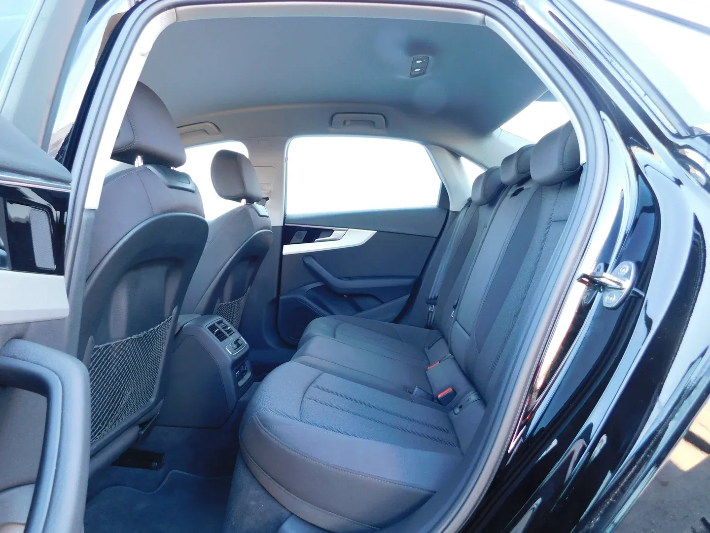07629 audi a4 30tdi s tr advanced+ - slika 10