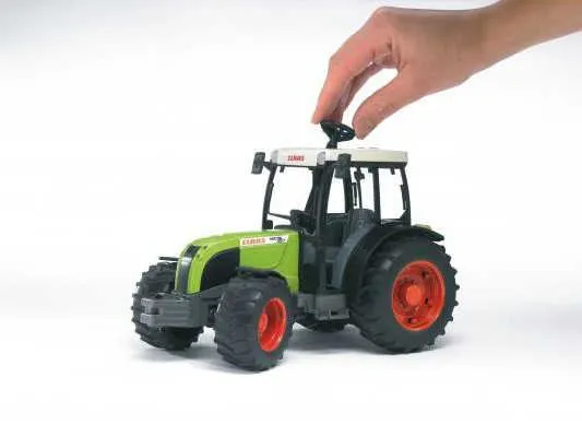 bruder traktor claas nectis 267f - slika 3