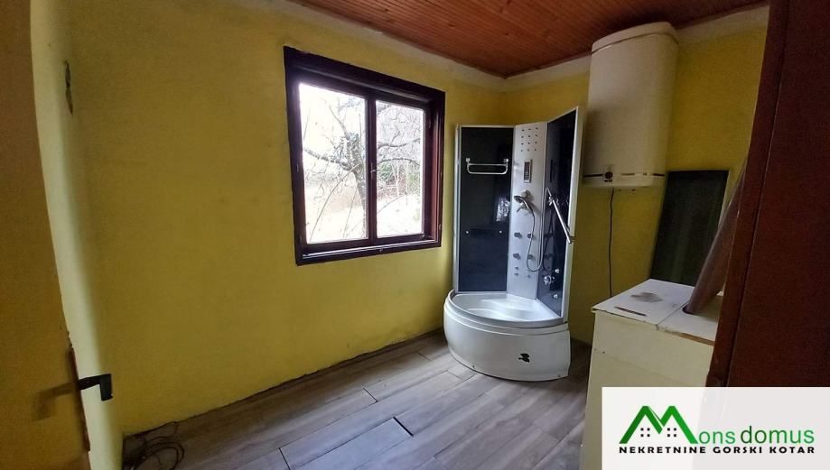 stara kuća u dobrom stanju (prodaja) - slika 8