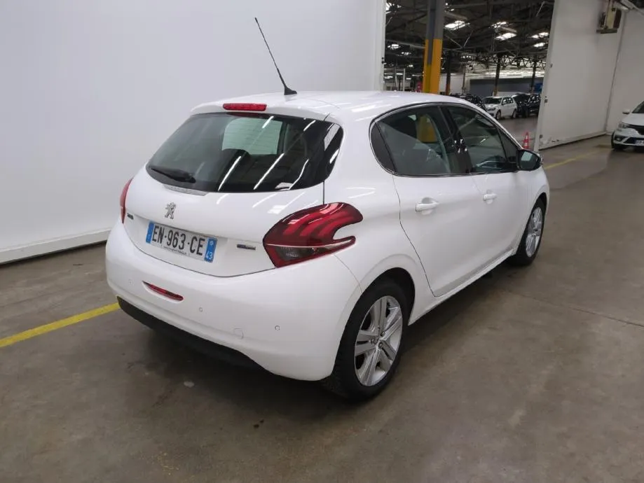 peugeot 208 1,2 puretech allure bussines 4xgarancije - slika 3