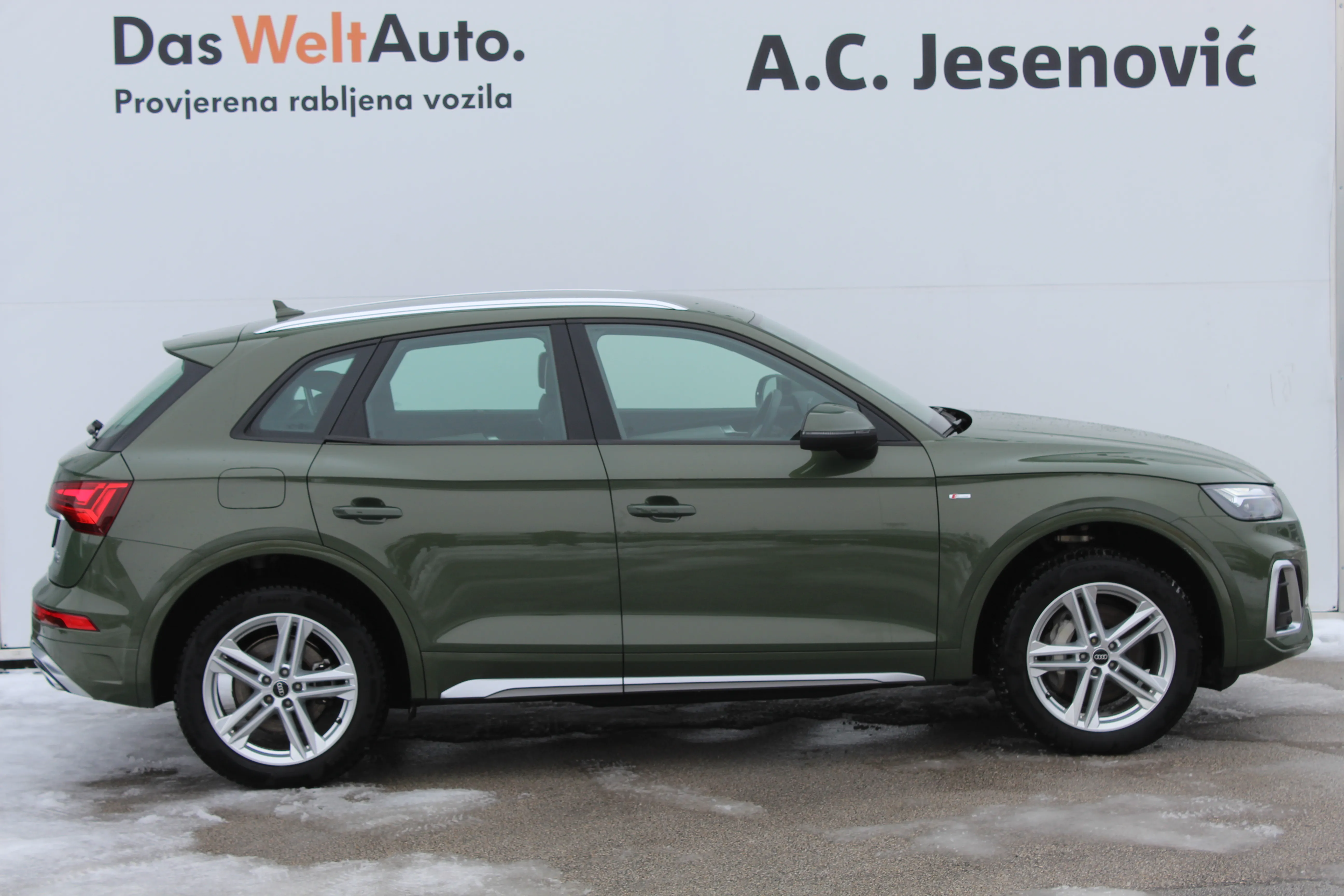 13051 audi q5 55tfsie quattro s tr s line - slika 4