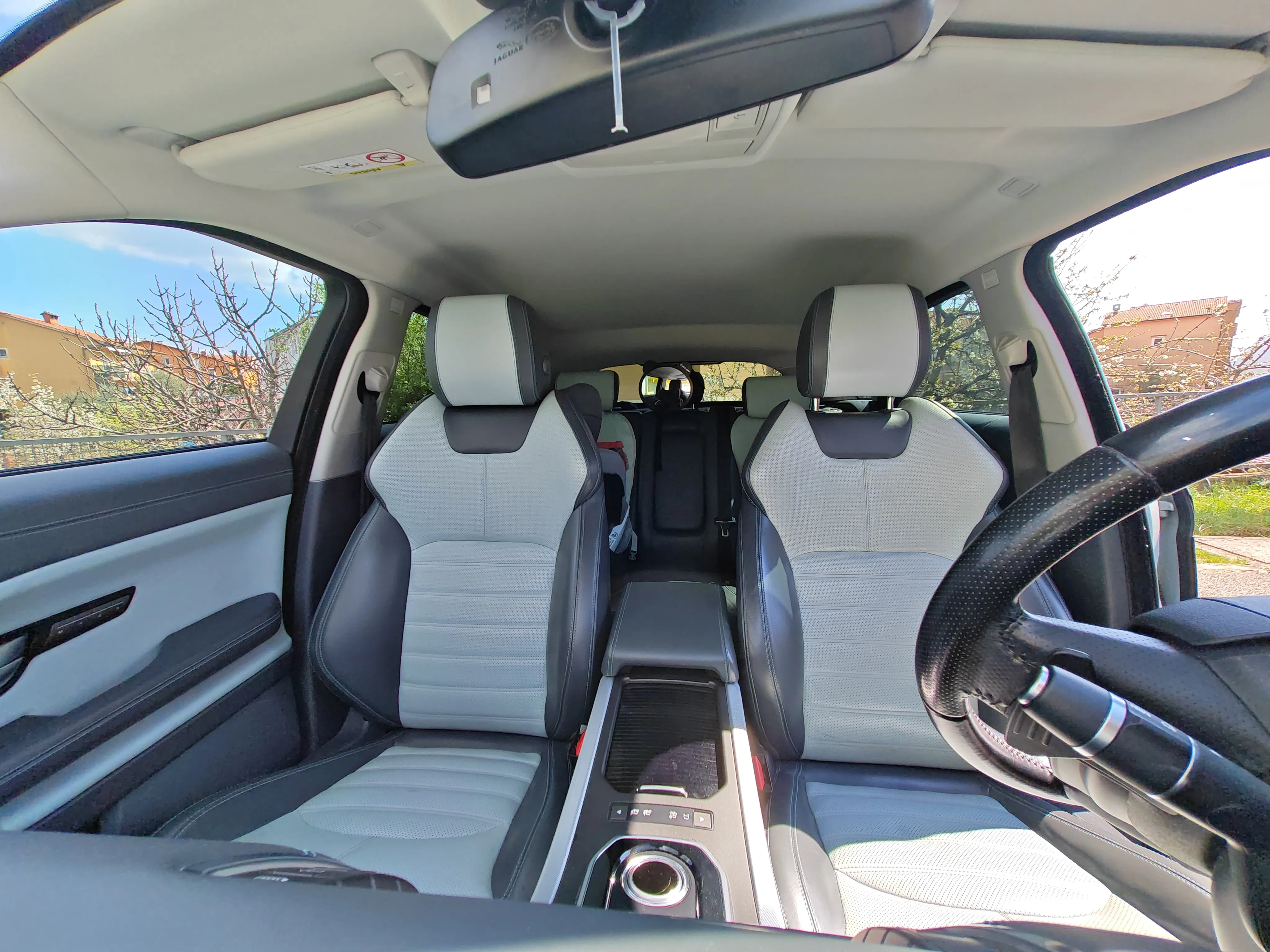 range rover evoque hse dynamic automatik - slika 22