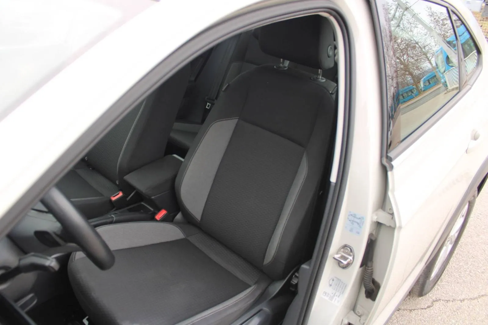 vw taigo 1.0 tsi dsg - slika 18