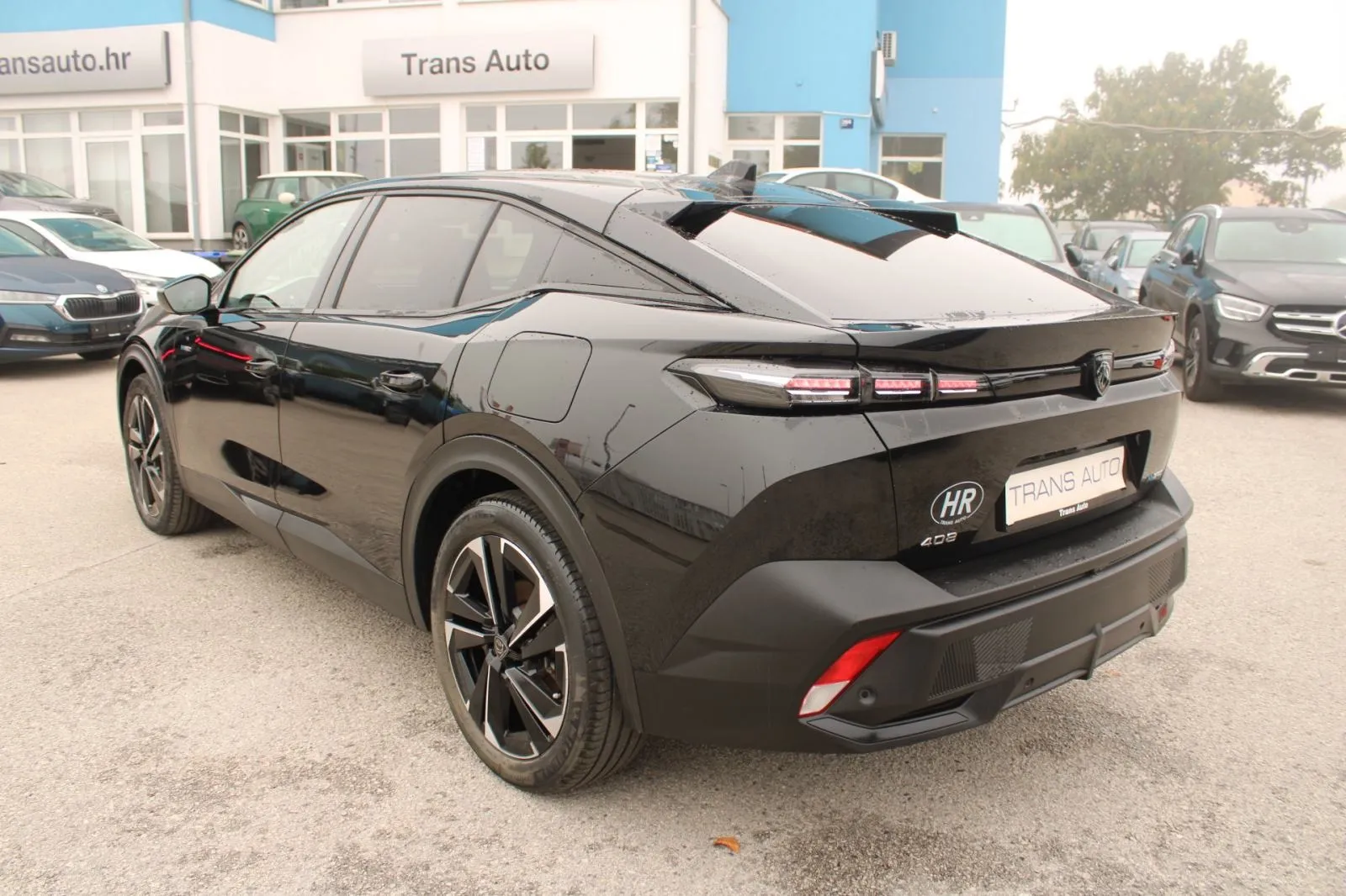 peugeot 408 1.6 hybrid 180 allure *led,navigacija,kamera* automatik - slika 7