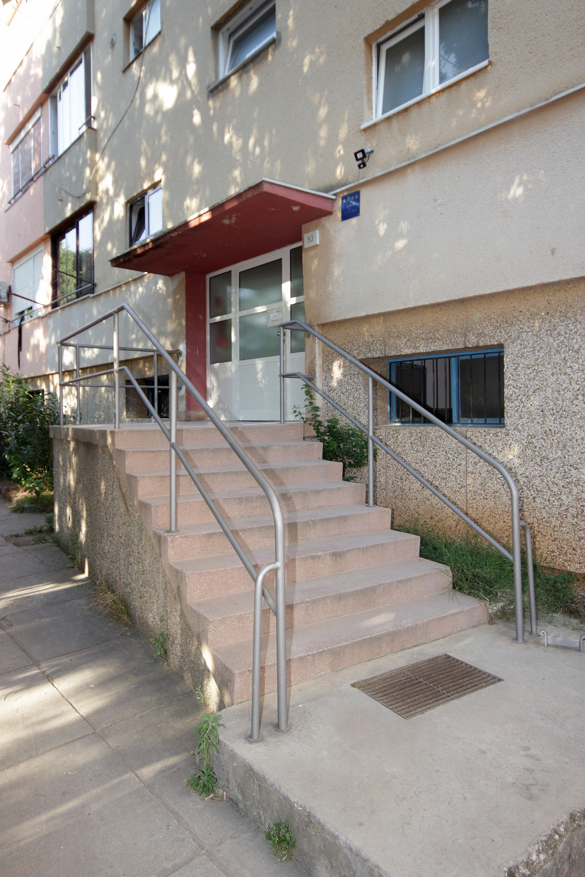 prodajem kompletno namješten stan 62m2 pula centar - slika 19