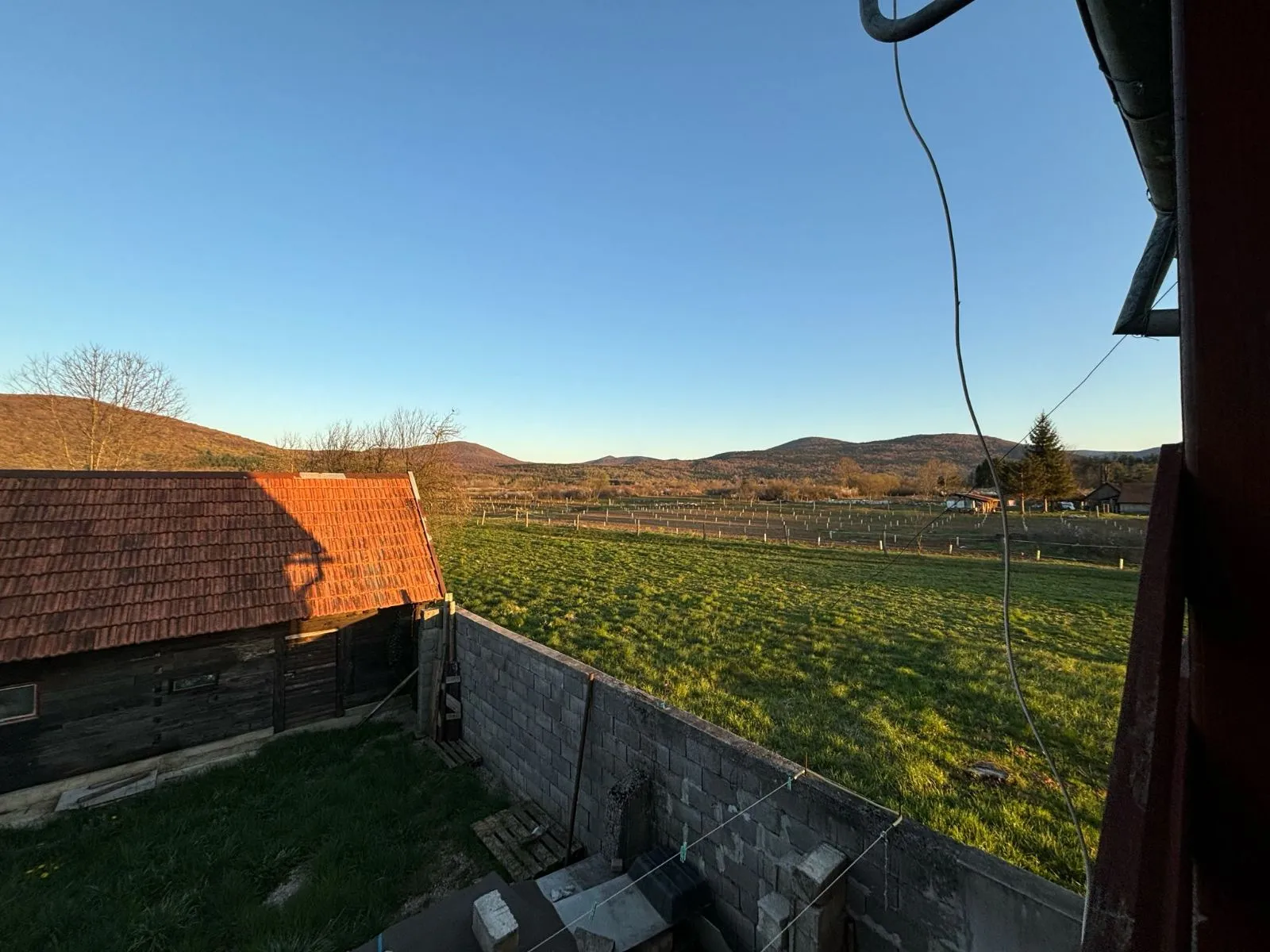 kuća bez ulaganja+ 10000m2 zemlje - slika 9