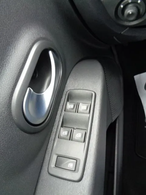 dacia lodgy stepway 1.5 blue dci:pdc;kamera;grijanje sjedal;tempomat - slika 19