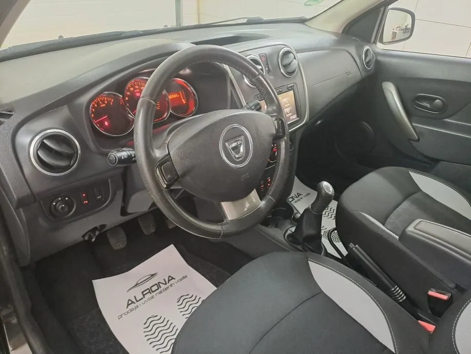 dacia sandero 1.5 dci stepway*jamstvo*navi,park.senzori,servisna - slika 10