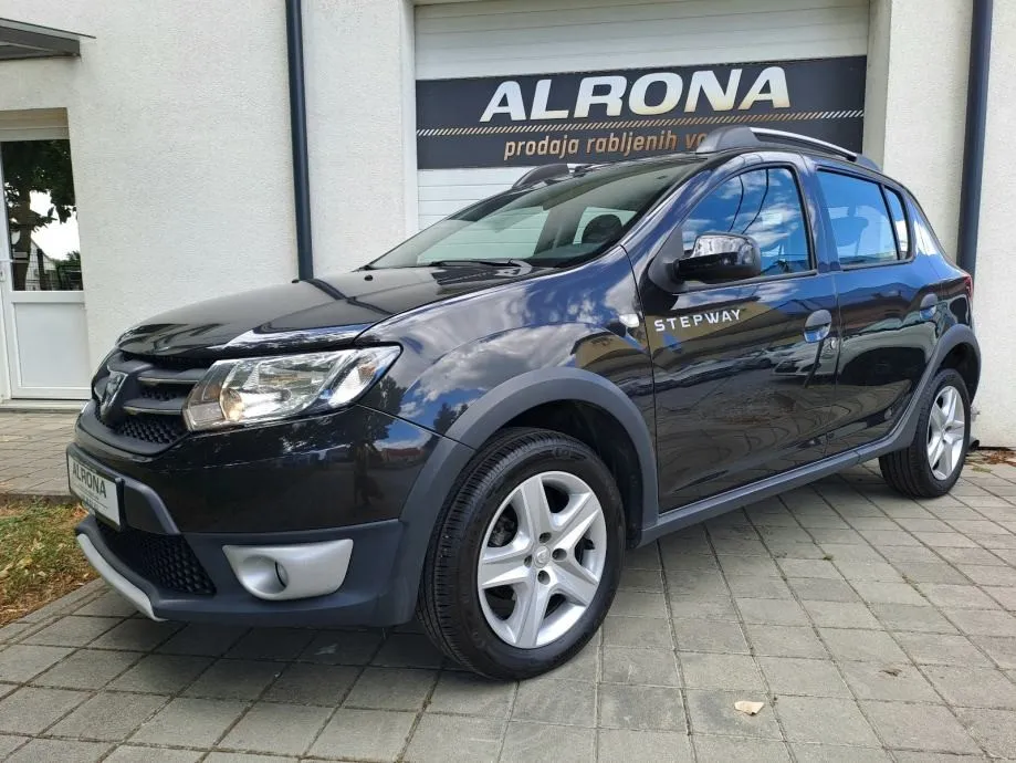 Dacia Sandero 1.5 dci Stepway*JAMSTVO*NAVI,PARK.SENZORI,SERVISNA - Darda