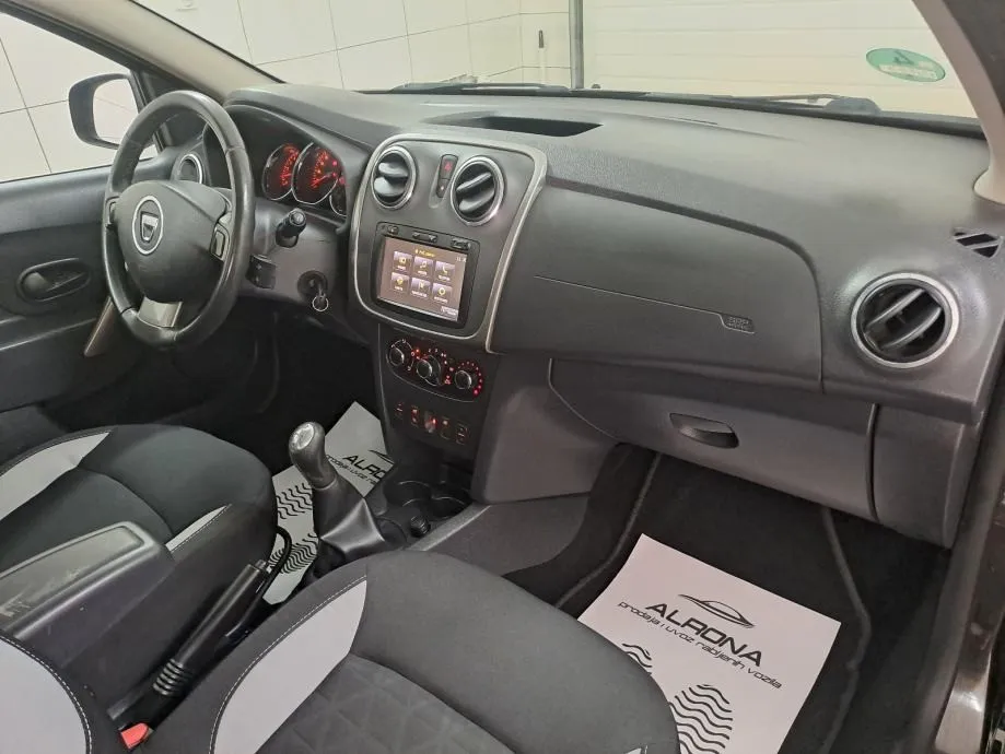 dacia sandero 1.5 dci stepway*jamstvo*navi,park.senzori,servisna - slika 13