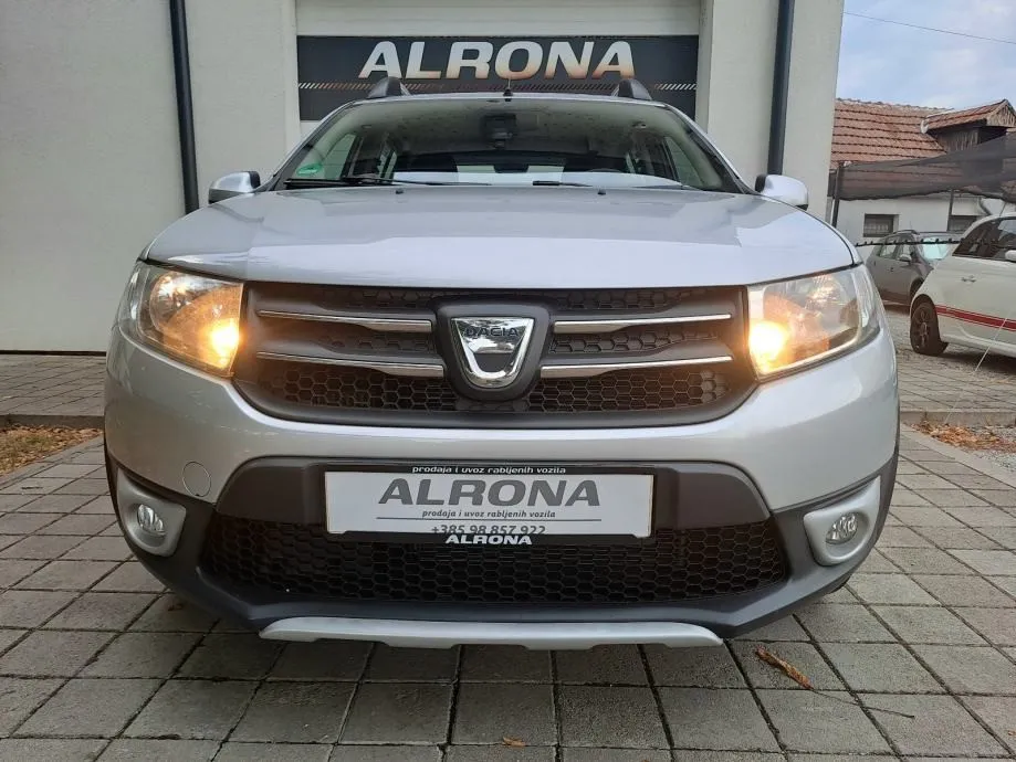 dacia sandero stepway 1.5 dci*jamstvo*navi,alu,i. vlasnik,servisna... - slika 2