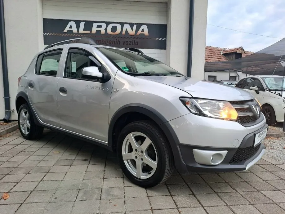 dacia sandero stepway 1.5 dci*jamstvo*navi,alu,i. vlasnik,servisna... - slika 3