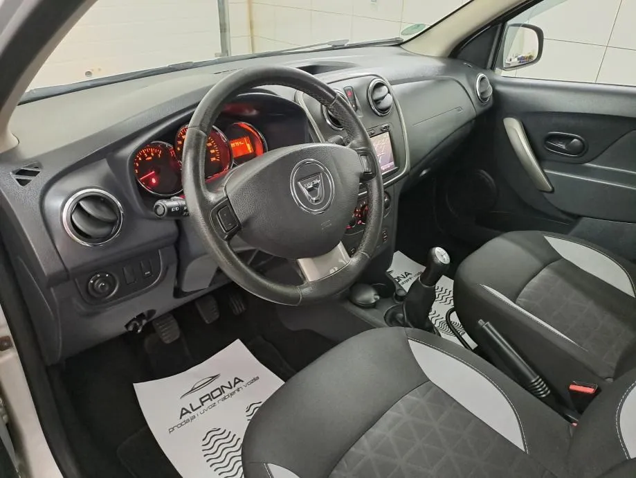 dacia sandero stepway 1.5 dci*jamstvo*navi,alu,i. vlasnik,servisna... - slika 10