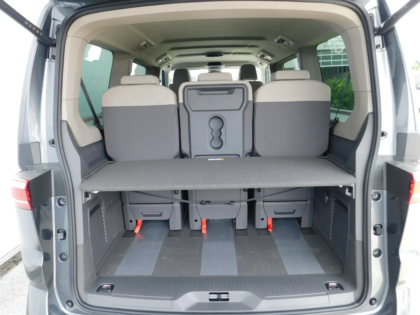 12846 vw multivan 4life l2 2.0 tdi dsg - slika 16