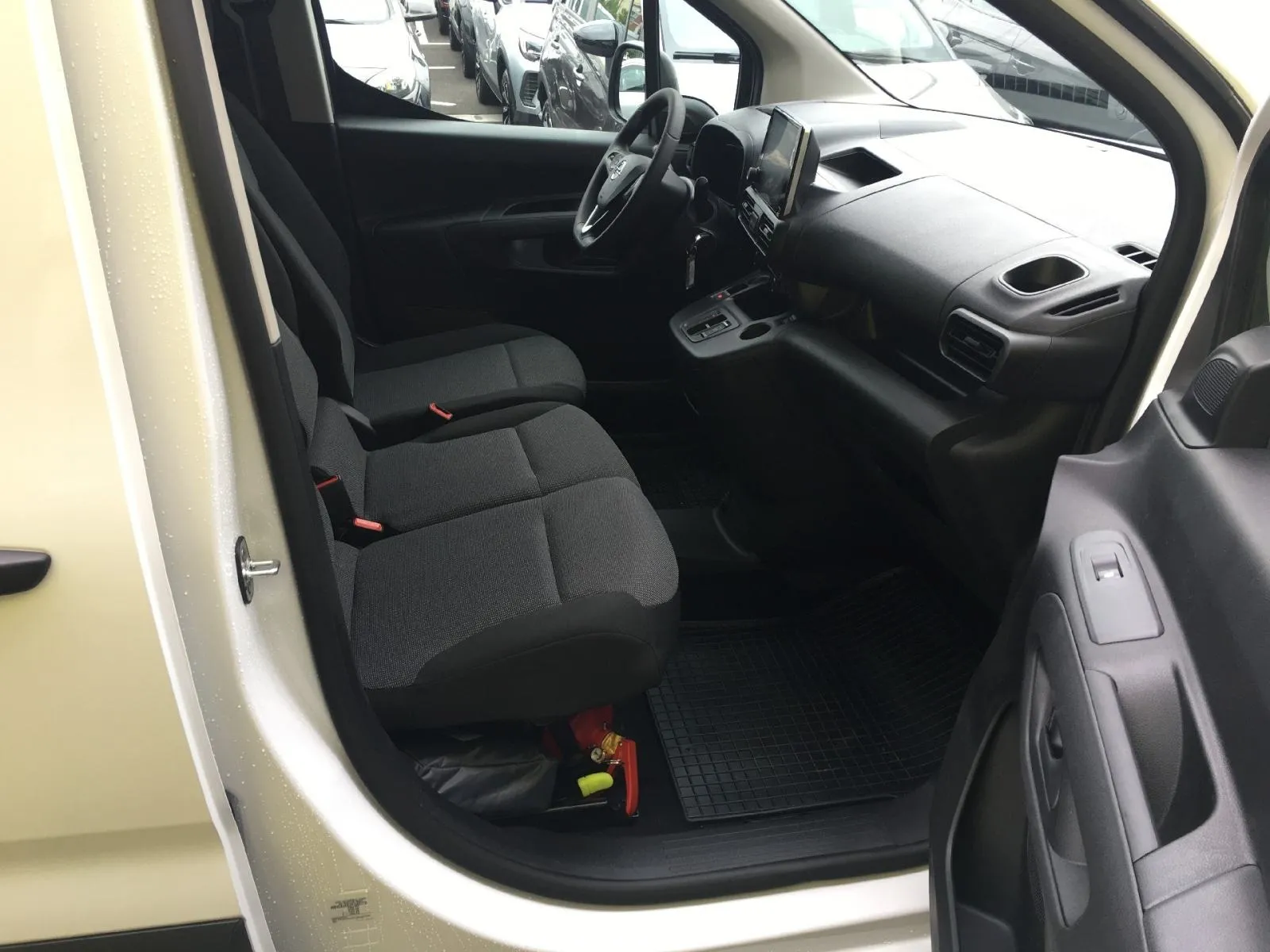 opel combo panel van enjoy l2h1 3 sjedala, 2023 god. - slika 11