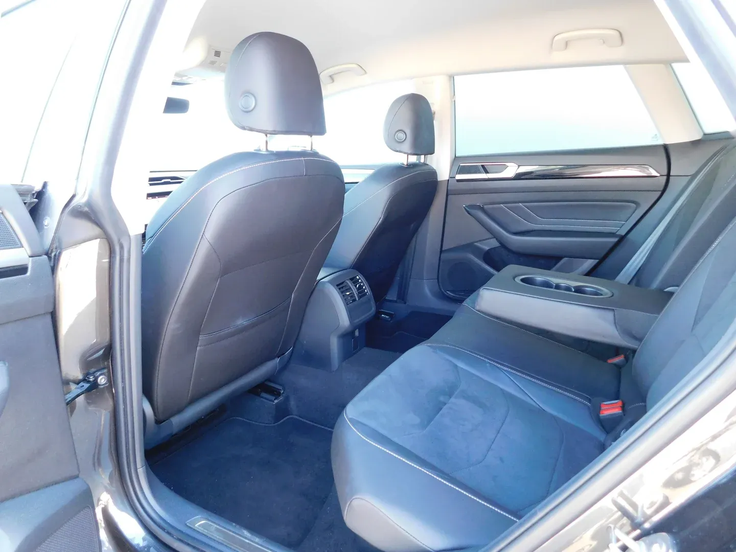 11954 volkswagen arteon sb 2.0 tdi dsg elegance - slika 10