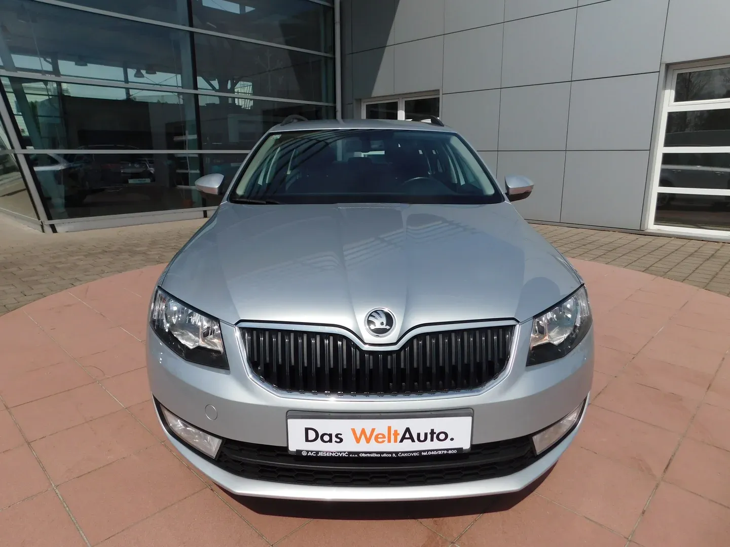 02567 škoda octavia combi style 1.6 tdi dsg - slika 2