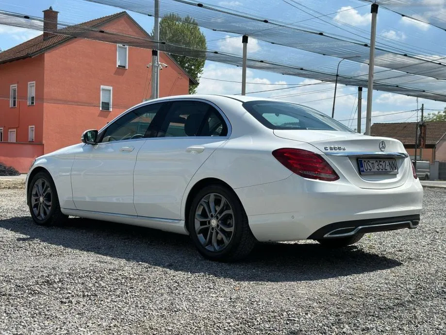 mercedes-benz c-klasa 200d•automatik•100kw•2016.g.•gotovina• - slika 4