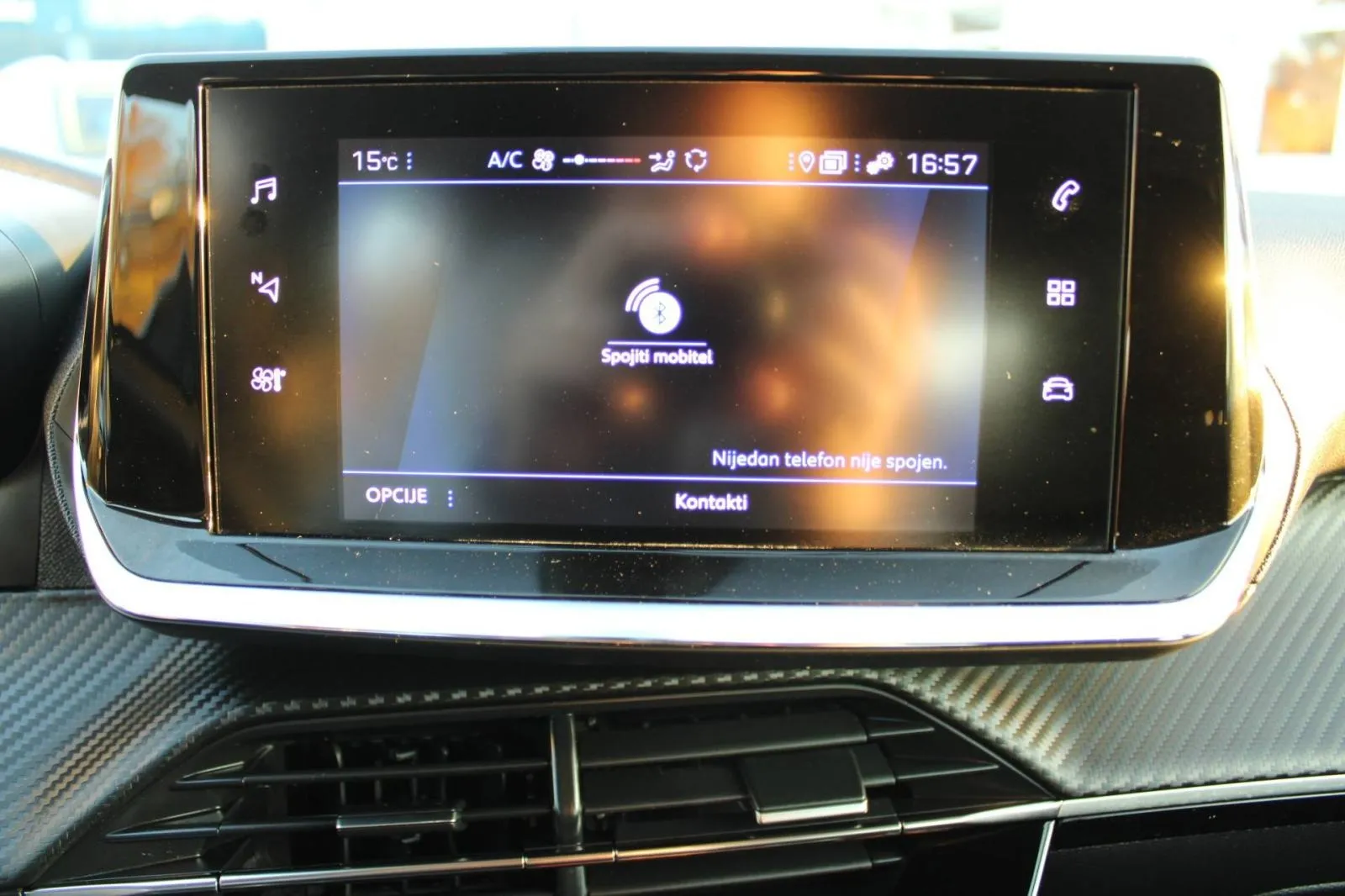 peugeot 2008 1.2 puretech automatik *led, navigacija* - slika 20