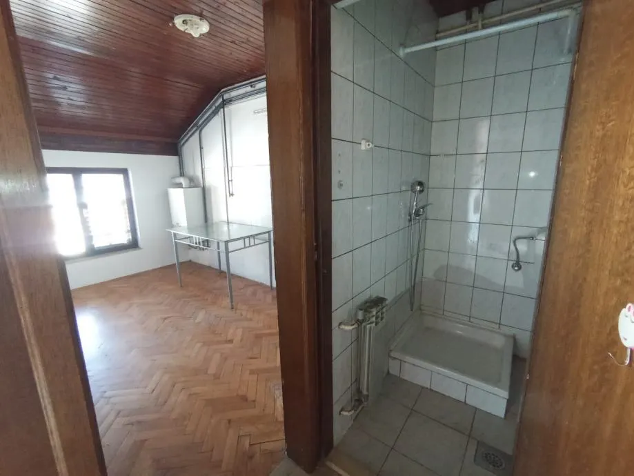 kuća: zagreb (trnovčica), 300.00 m2 = 4 etaže / stana (prodaja) - slika 14